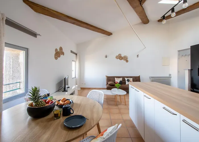 L'horizon Suspendu, Proche Chateau, Commerces