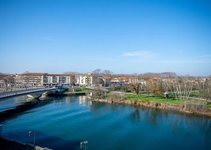 L'horizon Suspendu, Proche Chateau, Commerces * アグド